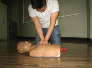Workplace approved emergency first aid re-certification in Victoria